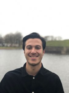 Tom-Profielfoto-2019-min-225x300